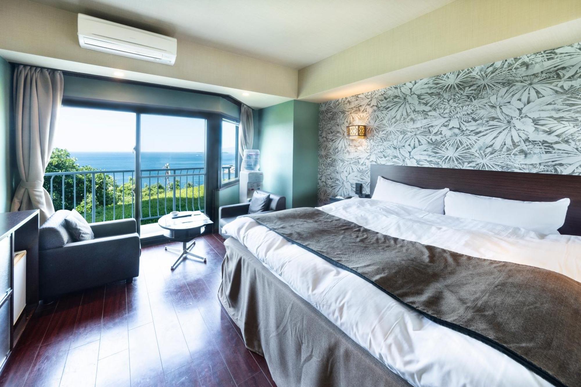 Nagasaki Chapel Coconuts Hotel ＆Resort Isahaya Bagian luar foto