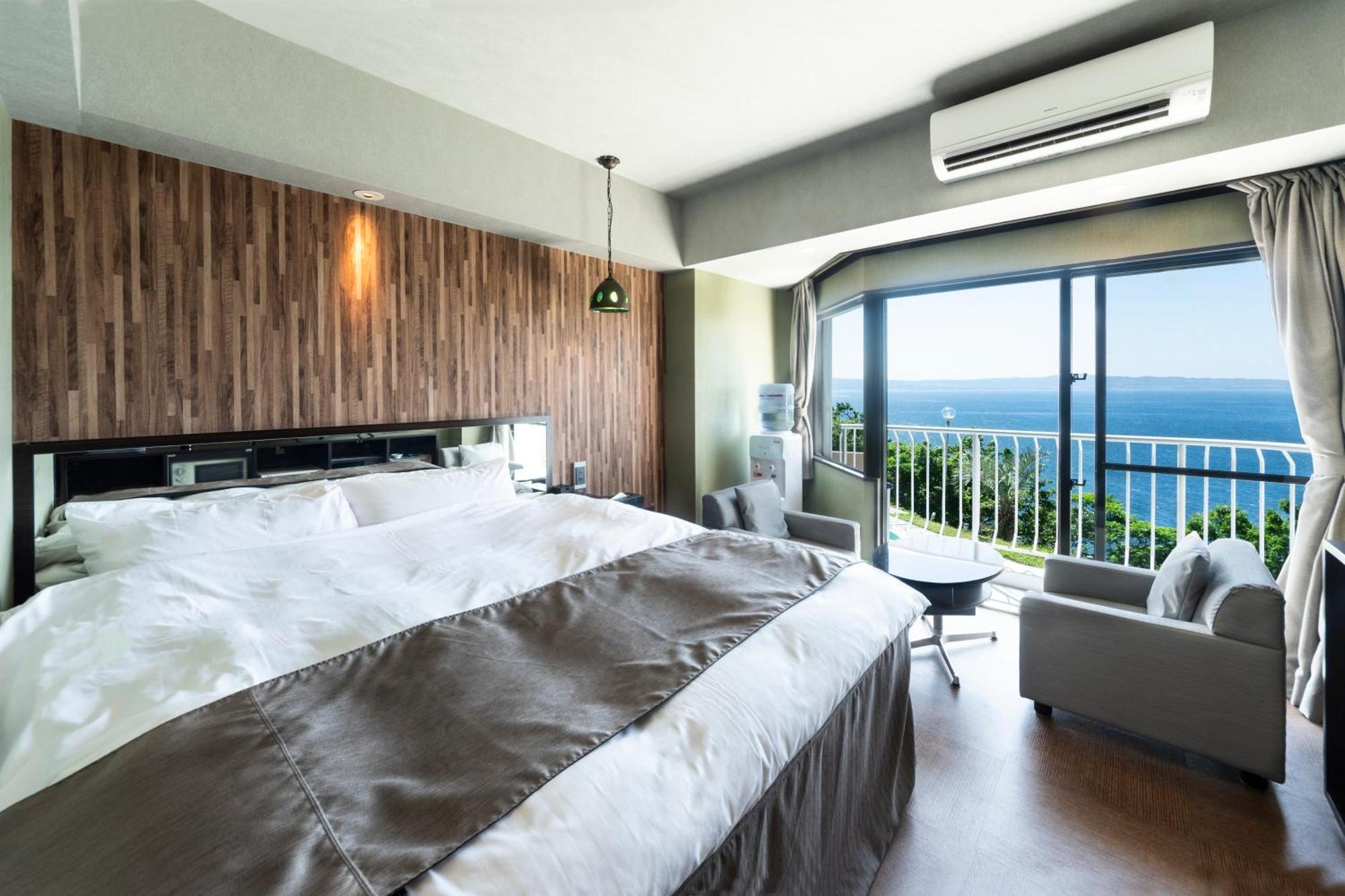 Nagasaki Chapel Coconuts Hotel ＆Resort Isahaya Bagian luar foto